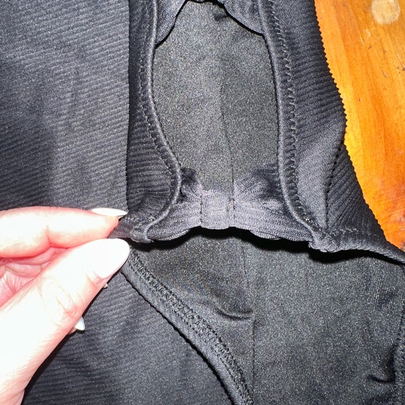 NWOT J.Crew Women’s Ribbed Black Side Bow One-Piece Swimsuit Sz 6 - Picture 5 of 8